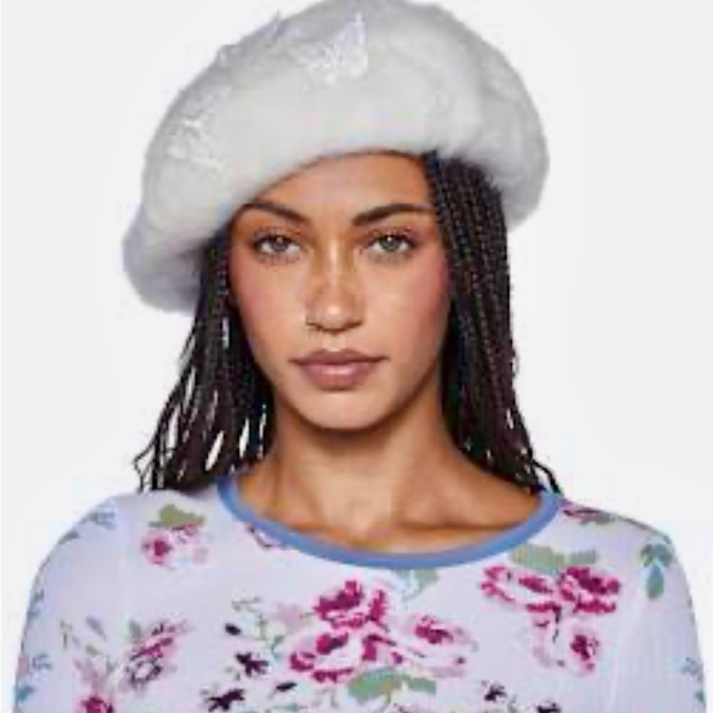 ☑️Beret Winter Hat with Wide Brim☑️